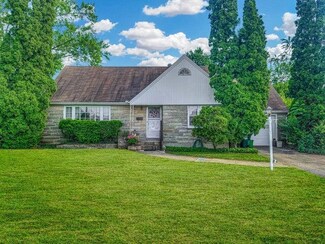 853 Amherst Dr, Urbana, OH 43078
