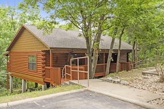 283 Oakridge Rd, Branson, MO 65616