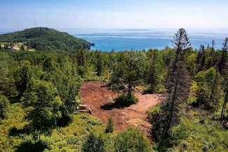 XX Palisade Heights Tr, Silver Bay, MN 55614