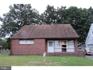 326 Delaware St, Essington, PA 19029