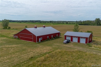 10954 Lakeshore Rd, Lyndonville, NY 14098