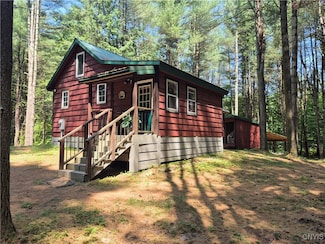 302 Dutcherville Rd, Constantia, NY 13044