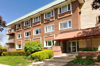 2700 E Bel Aire Dr Unit 304, Arlington Heights, IL 60004