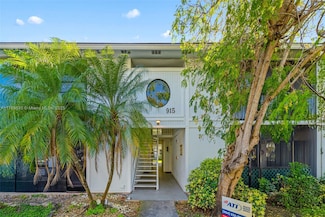 915 NE 199th St Unit 20215, Miami, FL 33179