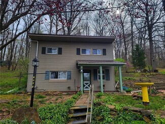 5072 Shawnee Dr SW, Carrollton, OH 44615