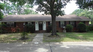15 Bertwood Dr, Little Rock, AR 72205