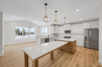 15812 Granada Ave N, Hugo, MN 55038