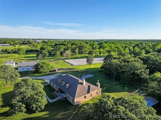16012 N 145 Ave, Collinsville, OK 74021