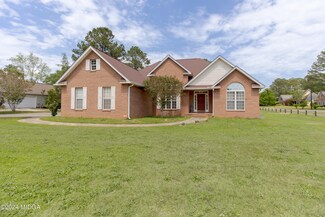 200 N Hamptons Place, Perry, GA 31069