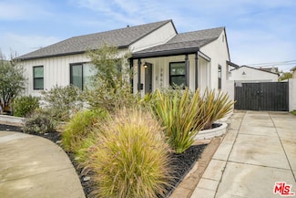 7868 Naylor Ave, Los Angeles, CA 90045