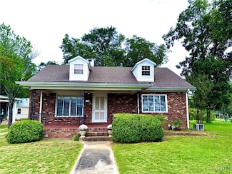 533 4th St NE, Fayette, AL 35555