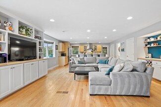 36 Dahlia Dr, Littleton, MA 01460