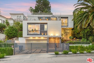 6607 Cahuenga Terrace, Los Angeles, CA 90068