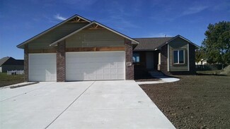 1417 Main St, Halstead, KS 67056