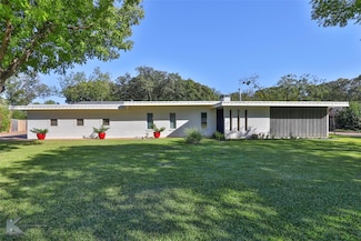 1909 Shoreline Dr, Abilene, TX 79602