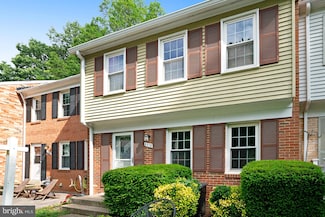 8378 Uxbridge Ct, Springfield, VA 22151