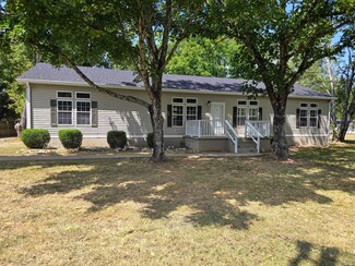 514 S Main St, Saint Joseph, TN 38481