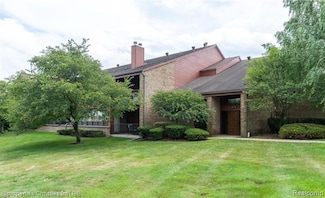 875 Greenview Ct Unit 62, Rochester Hills, MI 48307