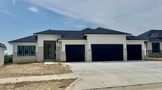 5516 N 213th Ave, Elkhorn, NE 68022