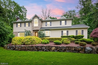 28 Sherbrook Dr, Berkeley Heights, NJ 07922
