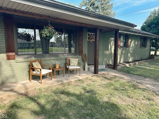 410 Hawthorn Ct, Seymour, IN 47274