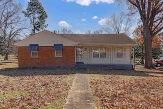 2105 Grovehaven Dr, Memphis, TN 38116