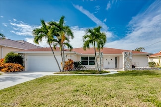 1006 Dolphin Dr, Cape Coral, FL 33904