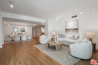 13600 Marina Pointe Dr Unit 415, Marina Del Rey, CA 90292