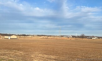16560 S Elwood Ave, Glenpool, OK 74033