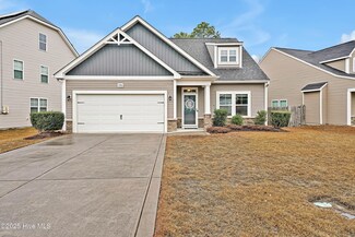 2306 Cottagefield Ln, Leland, NC 28451