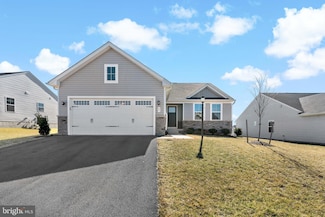 89 Tutbury Ln, Martinsburg, WV 25405