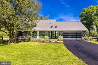 256 Bliss Ln, Great Falls, VA 22066