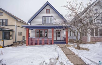 812 E 8th St, Duluth, MN 55805