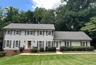5143 Meadowlake Ln, Atlanta, GA 30338