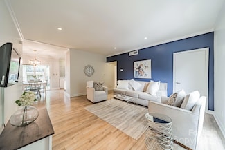 5927 Quail Hollow Rd Unit H, Charlotte, NC 28210