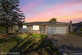 22048 Hampton Ct, Woodhaven, MI 48183