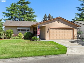 500 E Clackamas Cir, Woodburn, OR 97071