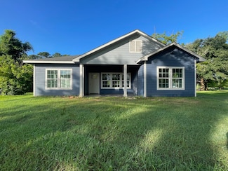 450 Governor Hogg Dr, Point Blank, TX 77364