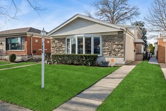7836 Linder Ave, Morton Grove, IL 60053