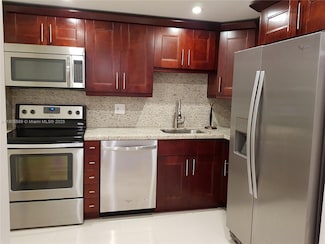 3730 Inverrary Dr Unit 2N, Lauderhill, FL 33319