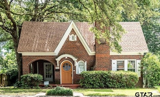 905 N Cedar St, Palestine, TX 75801