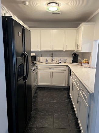 1005 Sara Cir, Port Jefferson Station, NY 11776