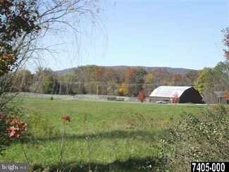 1126 Center Mills Rd, Aspers, PA 17304