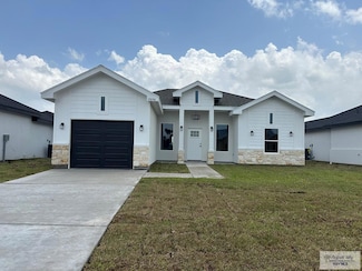 17898 Redwood St, Combes, TX 78552