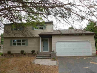 44 Hancock Dr, Glenmont, NY 12077