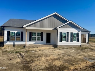 445 Bud Johnson Rd, Newton Grove, NC 28366