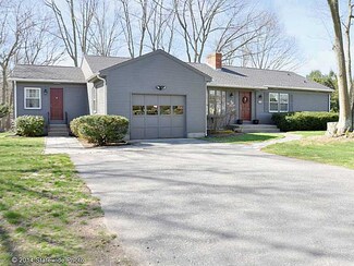 104 Woodlawn Ave, Bristol, RI 02809