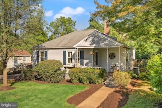 2849 Fairmont St, Falls Church, VA 22042