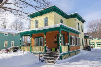 17 Thompson St, Broadalbin, NY 12025