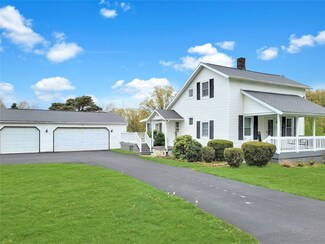 2110 S Keel Ridge Rd, Hermitage, PA 16148